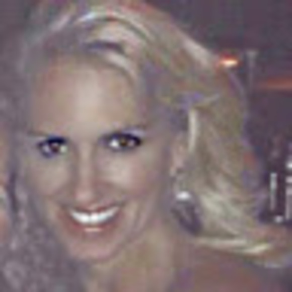 Meet your Posher, Colleen - Picture 1 of 1